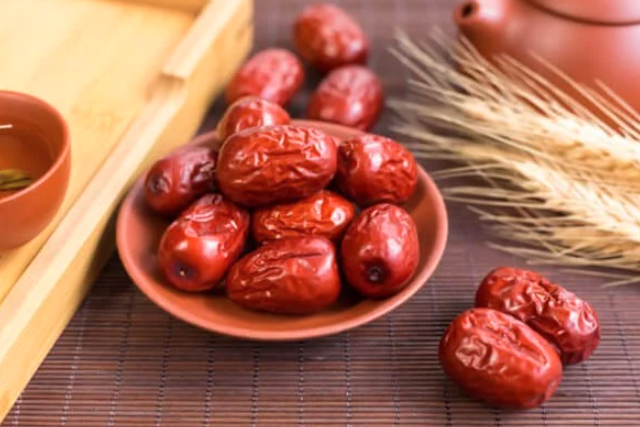 Táo Đỏ Tân Cương